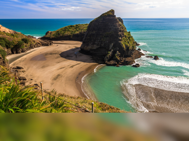 Piha, West Coast beach - Source: Canva