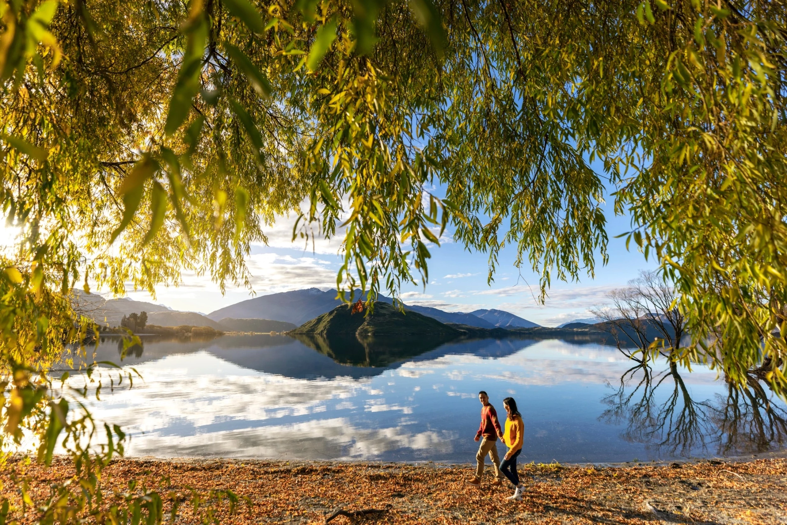 Lake Wanaka couple - Credit: Miles Holden